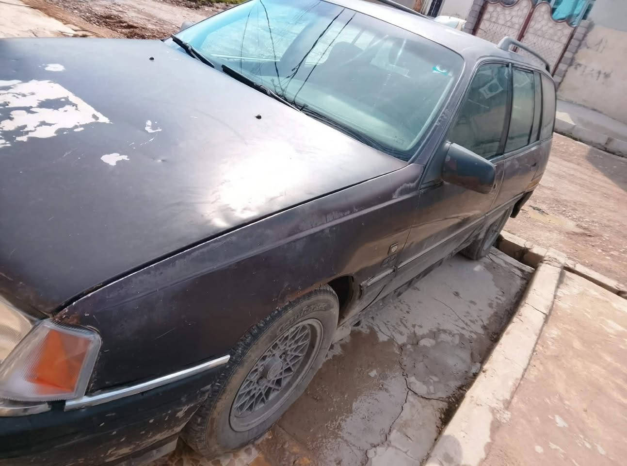 اوميكا ستيشن حجم ٢٠
كير ومحرك شرط كهربائياتها كلها شغاله هزه جديده سنويه ل٢٠٣١
تريد تحويل تريد وكاله سعر ١٩ بيه مجال بسيط حق الجيه
***********
***********
