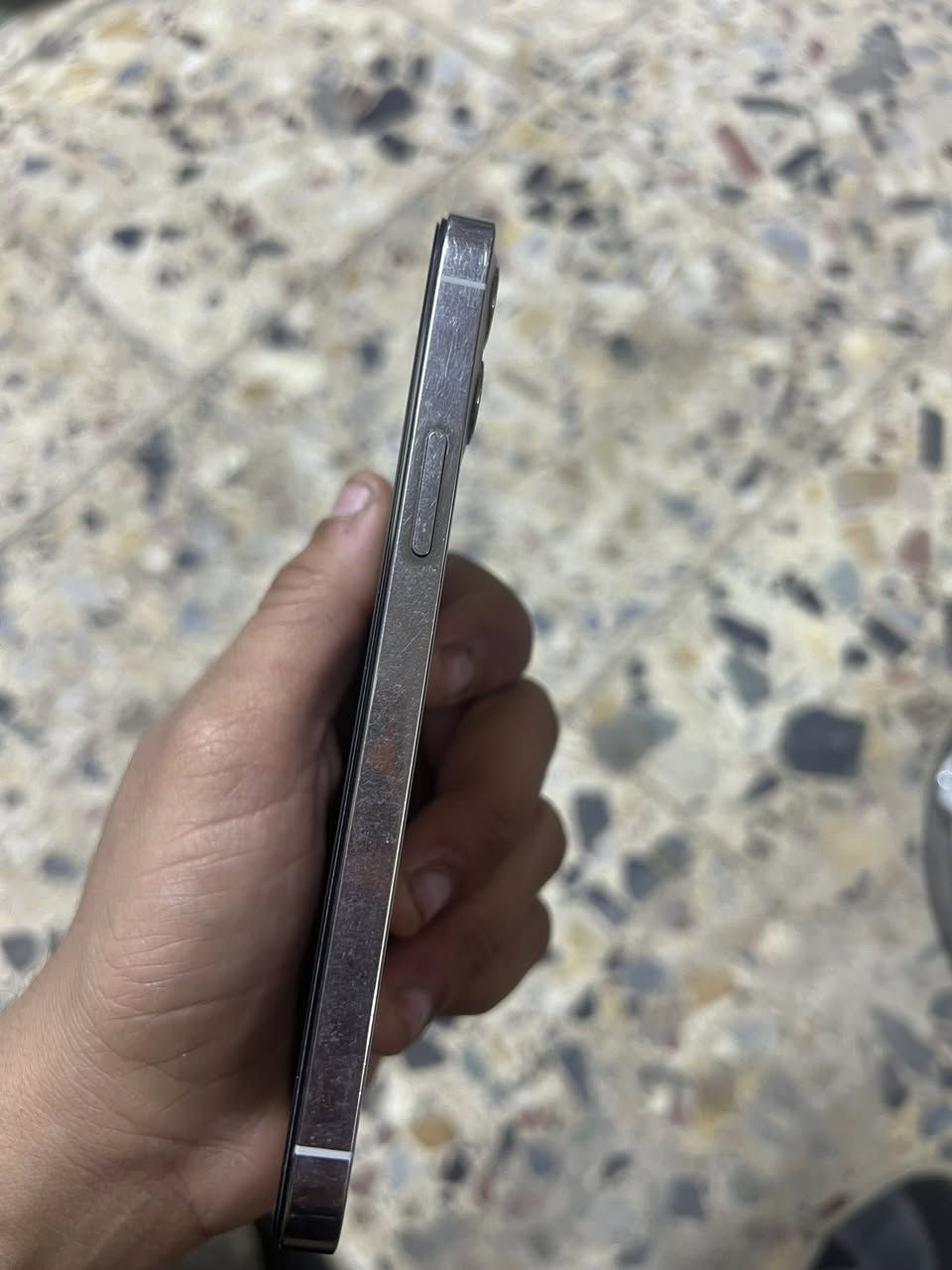 آيفون 12برو مبدل شاشه وبطاريه مرفوعه ١٠٠ مكان معامل العماري
رقم الهاتف ***********
