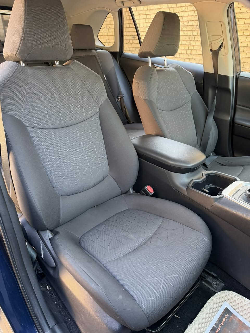 راف 4
2022وارد أمريكي 
الحادث فقط جاملغ امامي أيمن 
السعر 225
***********
