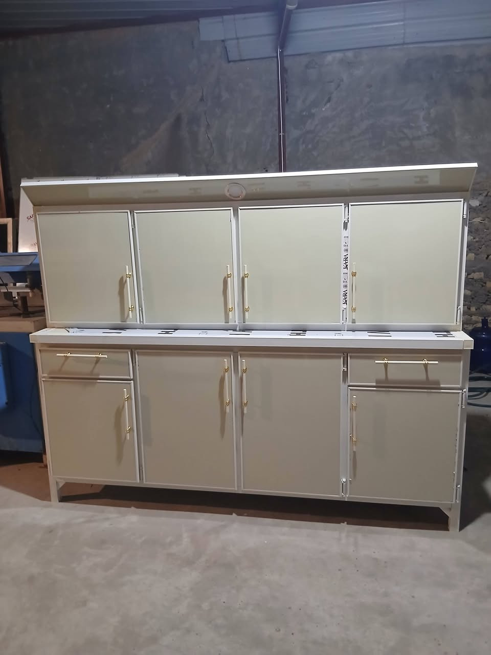 معمل الفهد اللالمنيوم وPVC 
أبواب 🚪 وشبابيك والقواطع 
بادارة مصطفى رحاب 
واتساب ***********
العنوان بغداد الراشدية منطقة البودالي
