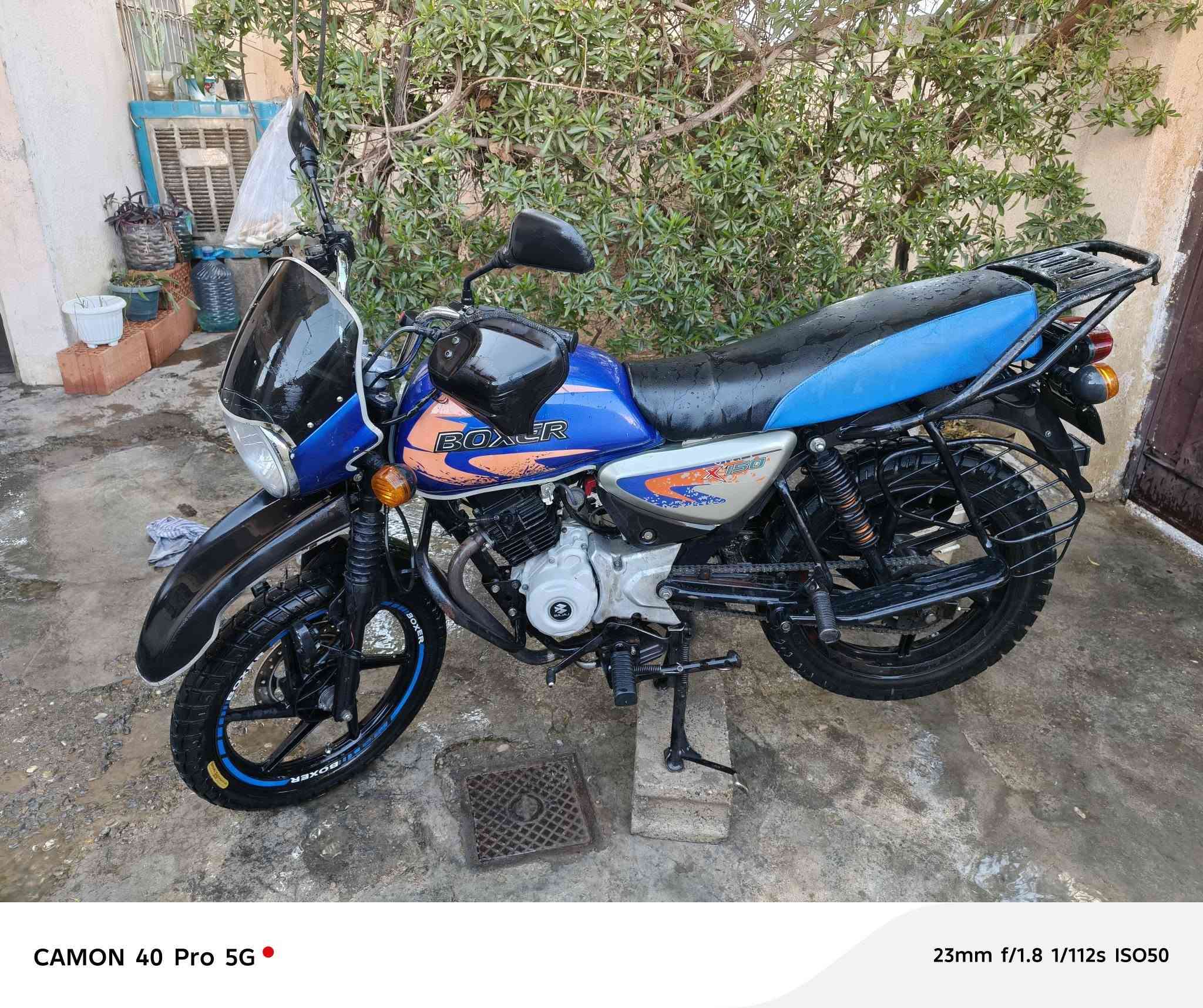 سلام عليكم إخوان دراجه بوكسر 2023دراجه نضيفه محرك مفتوح بيها نقص بريك امامي قبق زنجيل وشحن ماتشحن يامه باتري يامه كتف شحن غيرهن ماكو سعر 1,250مليون وربع بيها مجال مكاني اسره ما موجود عل فيس فقط واتس ***********
