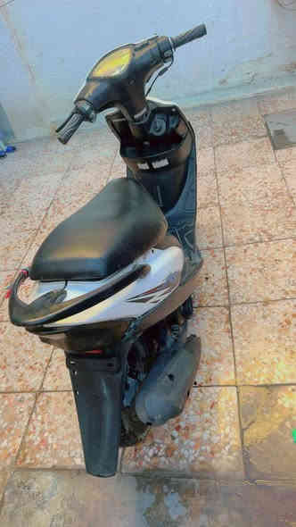 السلام عليكم ماكس عدله لون ابيض دراجه نضيفه شلعه معدل فووول ماشالله السعر 450 عنوان الشرطه الرابعه الرقم ***********
