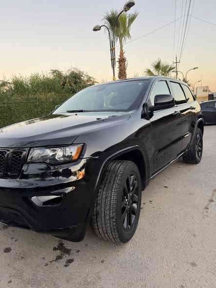 جيب كراند شيروكي مواصفات التديوت بلاك توب
موديل 2019
فوول مواصفات عدا السلايت
كشنات جلد وقماش
كشنات هيتر
ستيرن هيتر
مرايه نقاط عمياء
دمام خلفي 
حساسات خلفي
نظام منحدرات اوتو
تبريد قطعتين
بريك اوتو طوارئ
جنطه شفط 
حادثهه امريكه بدون دعم سرقه دشبول وبنيد وتايرات 
حاليا بيهه ٤ قطع وربع صبغ
كير محرك
كهربائيات 
دبل اكسل 
كلشي بشرط
سياره مبيهه نقص  برغي وجاهزه 
سعر السياره خواتهه كلهن ب ٢٥٠ وفوك
اني اعرضهه جوه السوك ب ١٨٩ ومجال كلش كلش قليل
موديلهه ٢٠١٩
رقم وسنويه جديد بسمي
ملاحظه ال سياره ظايفلهه منظومة غاز  تتعامل تشتري نروح ساعه وحده اشيله المنظومه منهه
واذا تريد المنظومه سعرهه ٣٥٠$ احسبلكياهه
وهذا رقمي ***********
خابر وتدلل
