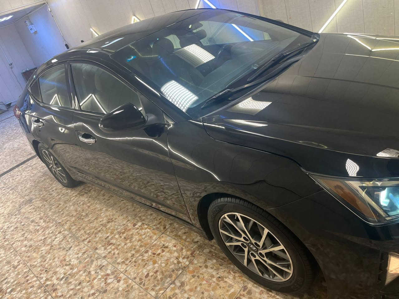 السلام عليكم 
النترا 2020 للبيع او مراوس بأحدث 

السيارة ماشيه 107 كيرها محور AT المرغوب

السعر 117 قابل بيها مجال قليل

***********
