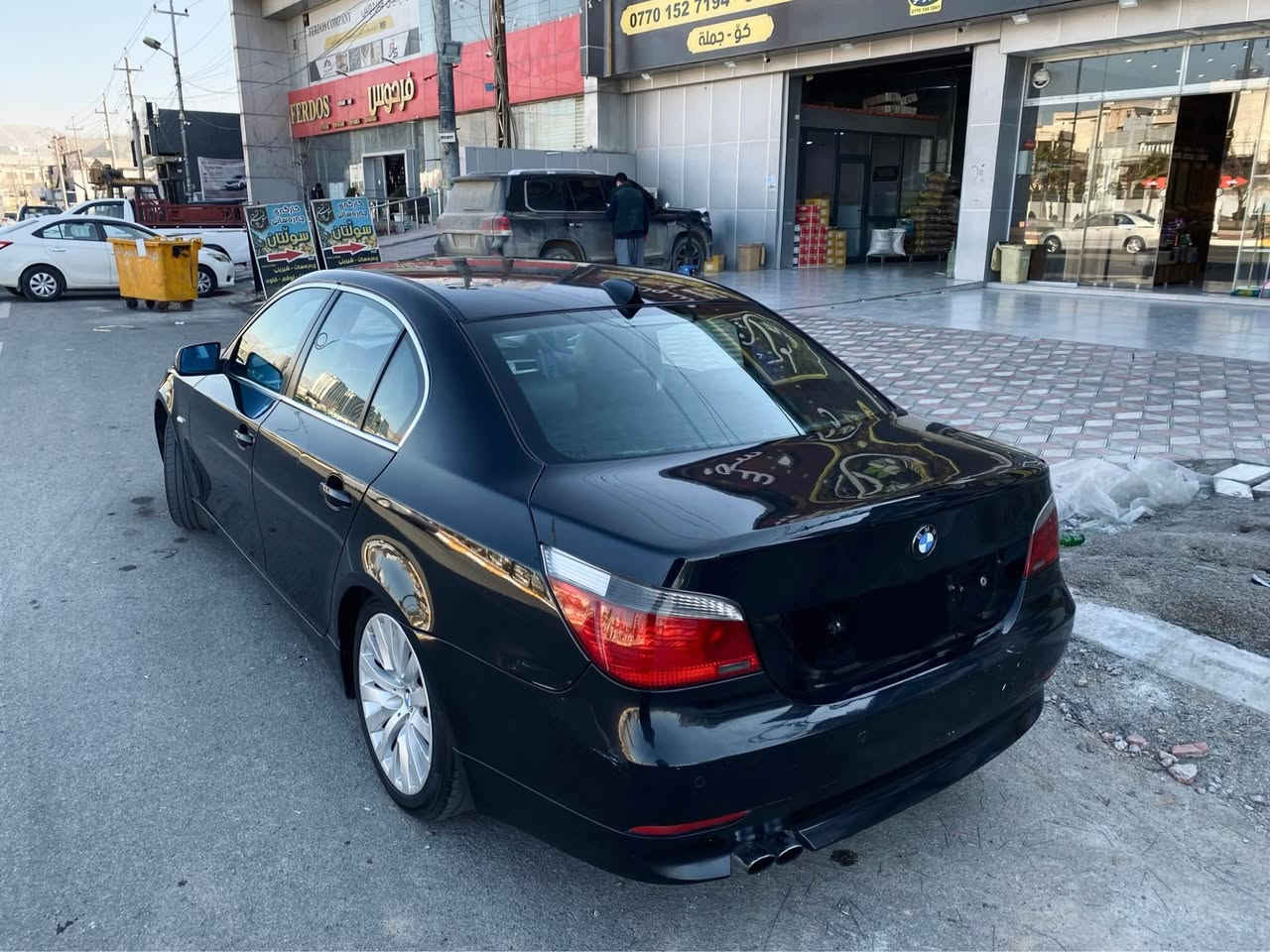 بیئێم E60 2006 بۆ فرۆشتن مه‌نه‌فێست ئیبراهیم خه‌لیل مه‌كینه‌ N52ی نۆزڵ كورتی مه‌رغوب مه‌كینه‌ ٥٢٥ بیلاد چاو برۆ گێڕ عادی گێڕو مه‌كینه‌ و كاره‌باییات به‌شه‌رت بێ ده‌عم حیزام بۆیاخ بۆ جوانی بۆنیت له‌زگه‌ی كاربۆن فایبه‌ر ٤ جام كاربا ئاوێنه‌ كاره‌با سنوق كاره‌با كوشن جڵد ده‌عامی ئێم سه‌یاره‌كه‌ نمونه‌یه‌ له‌ جوانی موسو بڕاوه‌ به‌شه‌رت 
شوێن سلێمانی
سعری ٤٧ وه‌ره‌قه‌ و معامه‌له‌یه‌كی كه‌می برایانه‌
ژماره‌ی مۆبایل //***********// السليمانية, العراق
