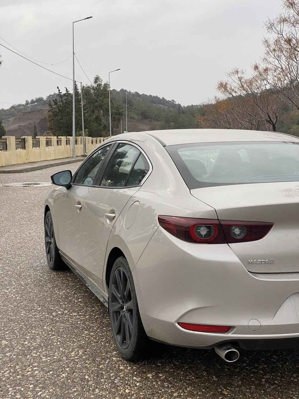 MAZDA 3 2025
Engine: V4 2.5L
ماوهى روشتن٨ هزار
دوو بوست بونيت سبخ
ئيّرباك شانى سايق 
بىّ ناوكرتن
ماسفات
بةصمة
يوتو هولد ئوتو ستوّب
كوشن جلد
شاشة گةورة
ئوتو لايت
ئوتو فلجة
كاميرة
رادار هةر چوار دةور
رادار ئاوينة
خةتي جادة
 رقم كاتي دهوك
نرخى143 وه رقه و مجال
رقم  واسئاب
0-7-5-1-0-1-9-7-6-2-5


**إذا كنت صاحب هذا الإعلان وتريد حذفه لأي سبب، رجاءا أرسل رسالة إلى الدعم الفني**