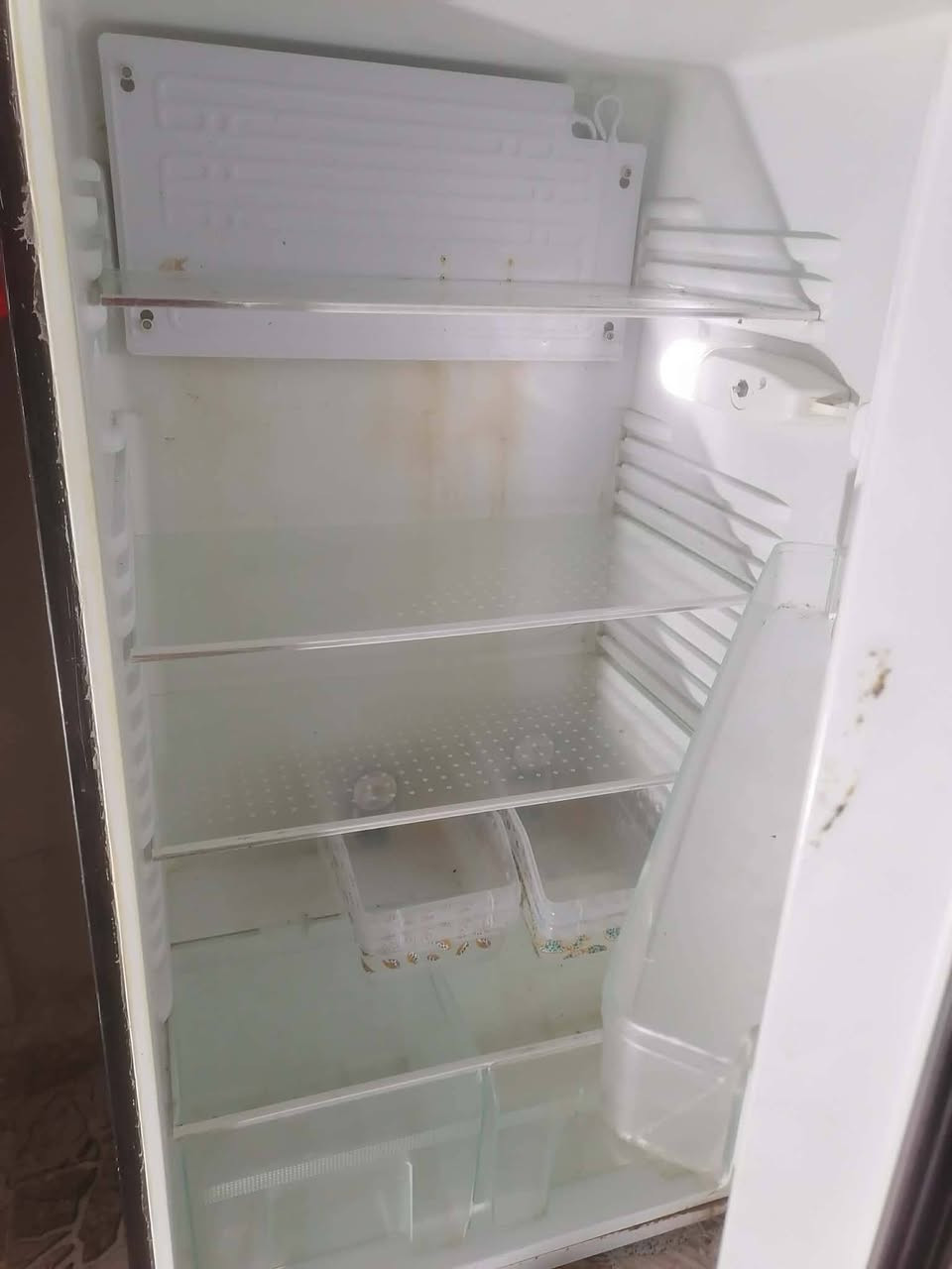 للبيع ثلاجه حجم متر و90طولها ماداخله تصليح تجميد يخبل فوك وجوة مكانه نجف حي الشرطه سعر 175وبيهة مجال بيع مستعجل


**إذا كنت صاحب هذا الإعلان وتريد حذفه لأي سبب، رجاءا أرسل رسالة إلى الدعم الفني**