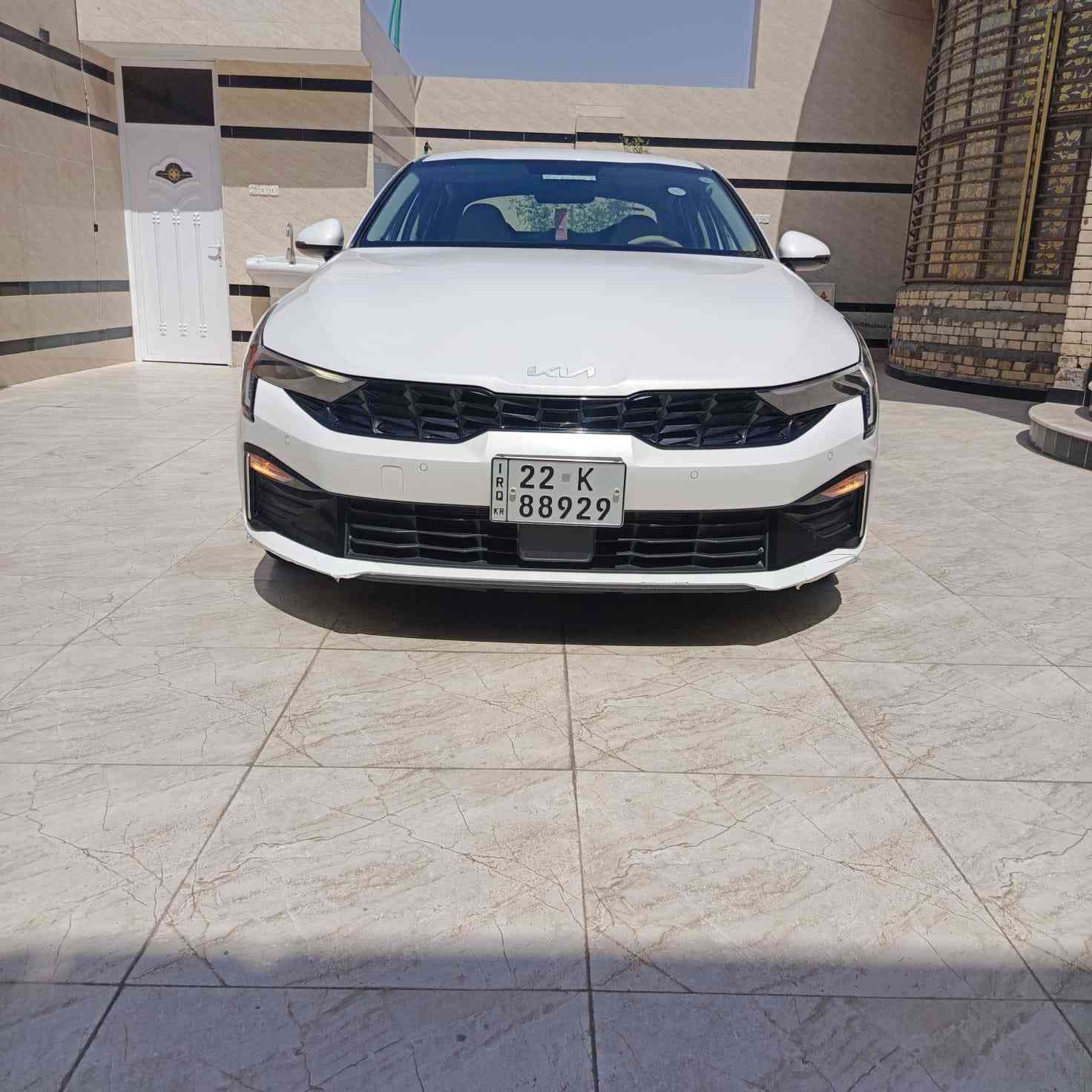 السلام عليكم كي فايف مديل 2024 للبيع كفاله عامه وارد خليجي مكاني البصره التنومه السعر 215 وبيه مجال 
الاتصال ***********
