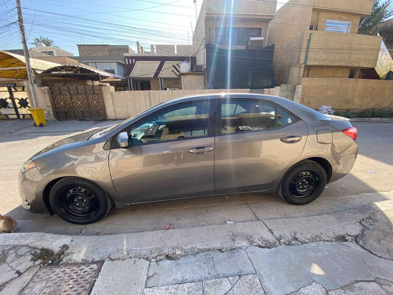 السلام عليكم..
كورولا  2018  لون قهوائي ✨
الفئة  LE.. 
رقم اربيل.. 
للبيع  فقط.. 
◼️ماشية 132 الف ميل قابل للزيادة .. 
◼️صور الحادث مرفق بالصور بابين السايق والخلفي ..
◼️البچم كبس بدون حادث..
◼️مكفولة الشاصي والكير والمحرك...
◼️مكان السيارة بغداد / الدورة...  
⚫️ سعرهه 144 وبيها مجال للشراي..
.. السيارة بأسمي   

للاستفسار اتصال / واتساب   
*********** 

غير متواجد على الفيس..

تحياتي
