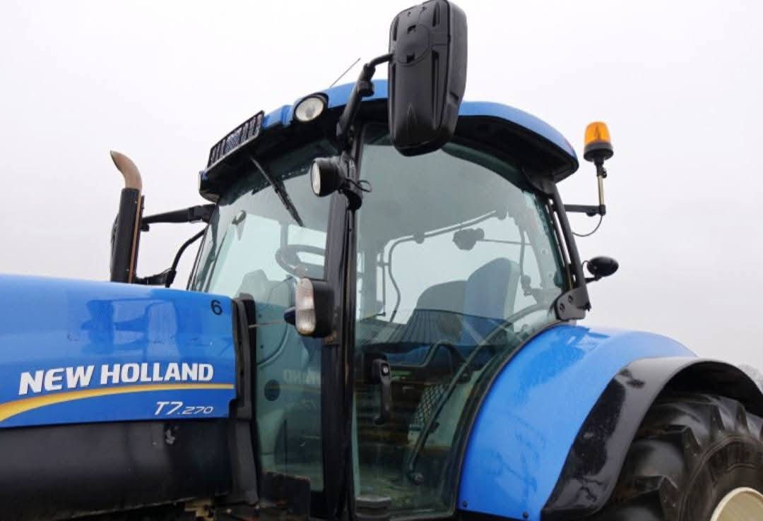 Newholland t7.270
موديل 2013
مشتغل 4863 ساعة فقط
هايدرو , شاشة كبيرة, دبل كشن فول مواصفات
شرط كفالة عامة ( مكينه، كير ، اكسل ) 
السعر 46.500الف دولار ( 4 دفاتر و65 ورقة) قابل للتفاوض 
السعر يشمل كمرك نقل ضريبة الى محافظات شمال العراق
مكان التركتور اوربا - مدة الوصول 25 يوم بعد الحجز
( بدون حجز مابيع) ( عالموسم مابيع) 
للتواصل خاص او  3197010285034+
رجاءا ً الجاد بالشراء فقط مو بحاجة سوالف وقصص وتعارف
واعتذر عن الاطالة


**إذا كنت صاحب هذا الإعلان وتريد حذفه لأي سبب، رجاءا أرسل رسالة إلى الدعم الفني**