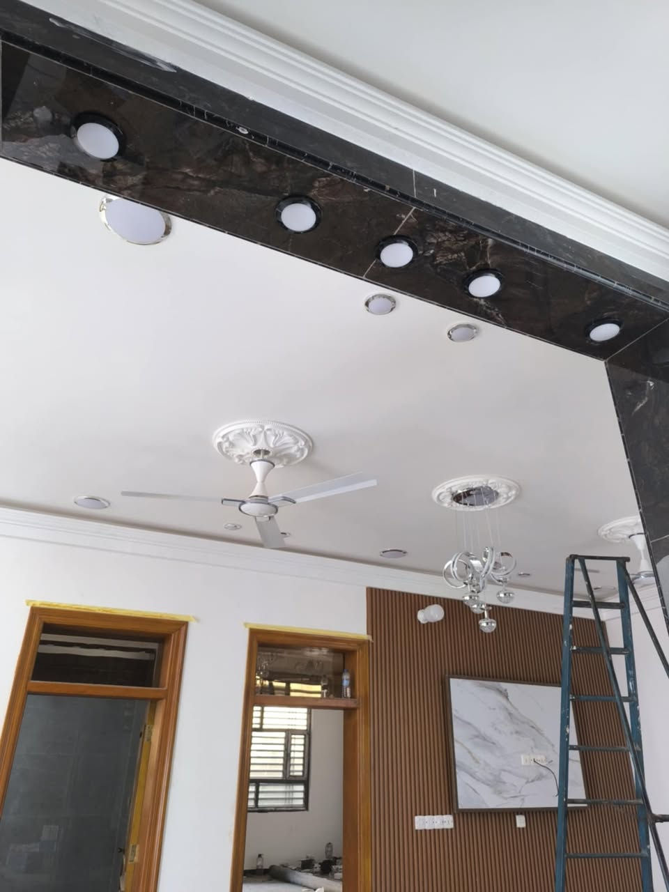 كادر علي السباك ***********
جانب من اعمال كادرنا الكهربائي 
فنش مرحلى اخيرة كهرباء 

كادر علي السباك 
***********
