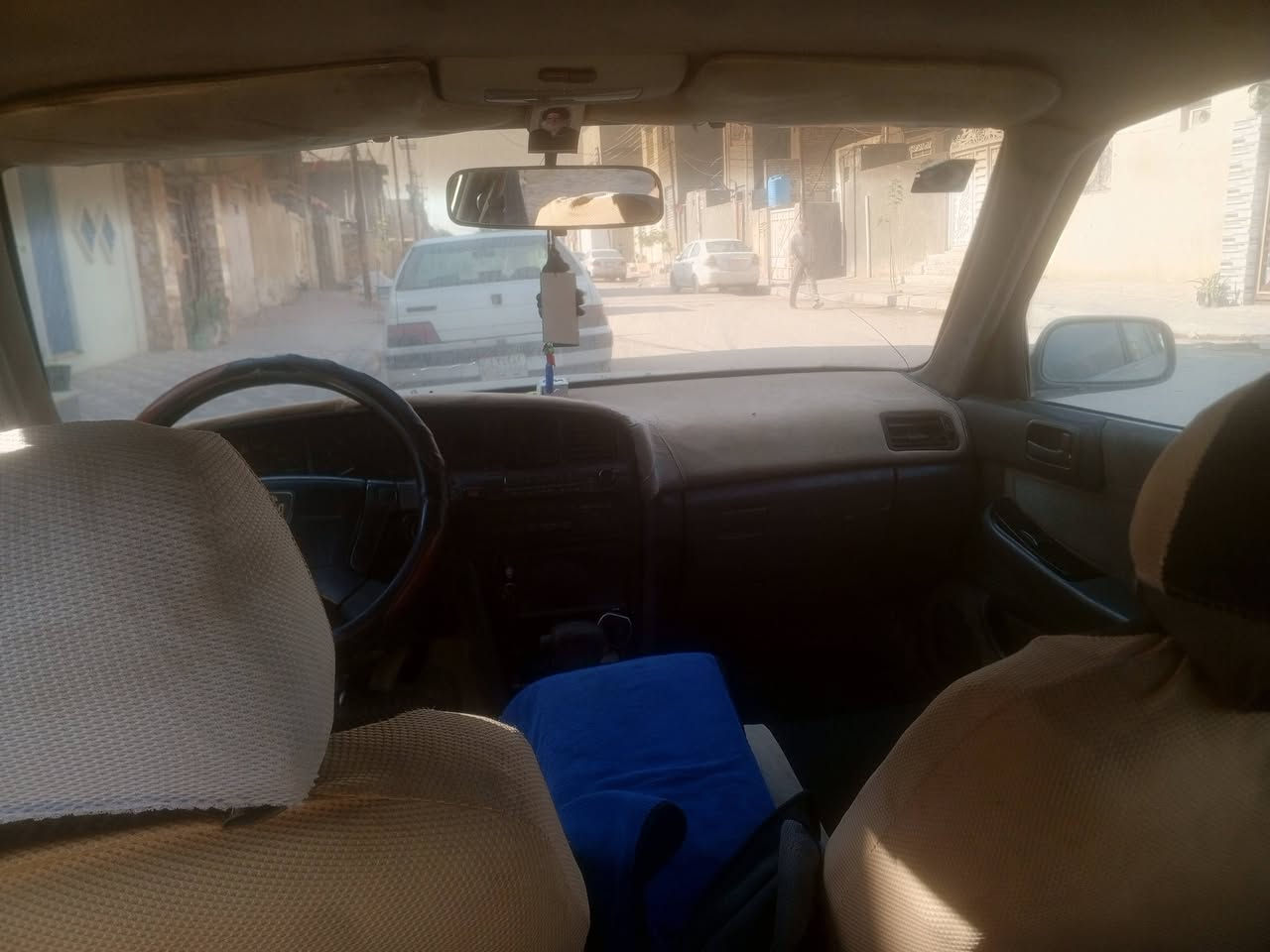 مارك للبيع سياره كفاله من ضربه ونقل جثه والصوليات
مكينه وكير خير كهربائيات كله شغاله سعر 60 وبيه مجال ***********
