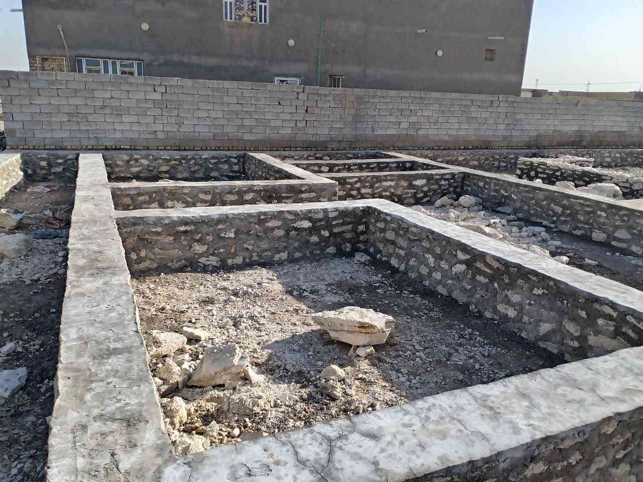 سلام عليكم قطعه للبيع او مراوس ابيت ونطي فرق مساحه375
مكانه بل زرجيه بره صيطرت المصلخ طابو زراعي قرار ٢٥تفاصيل اكثر تصال***********
