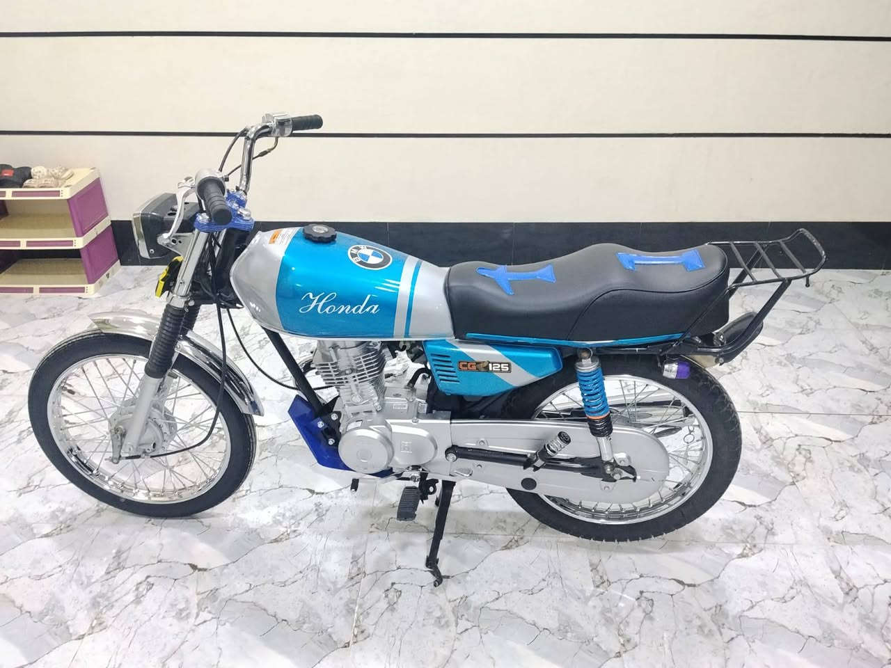 السلام عليكم دراجه للبيع نامه اصلي
موديل 2010اوراق تعمير ‏‪***********‬
