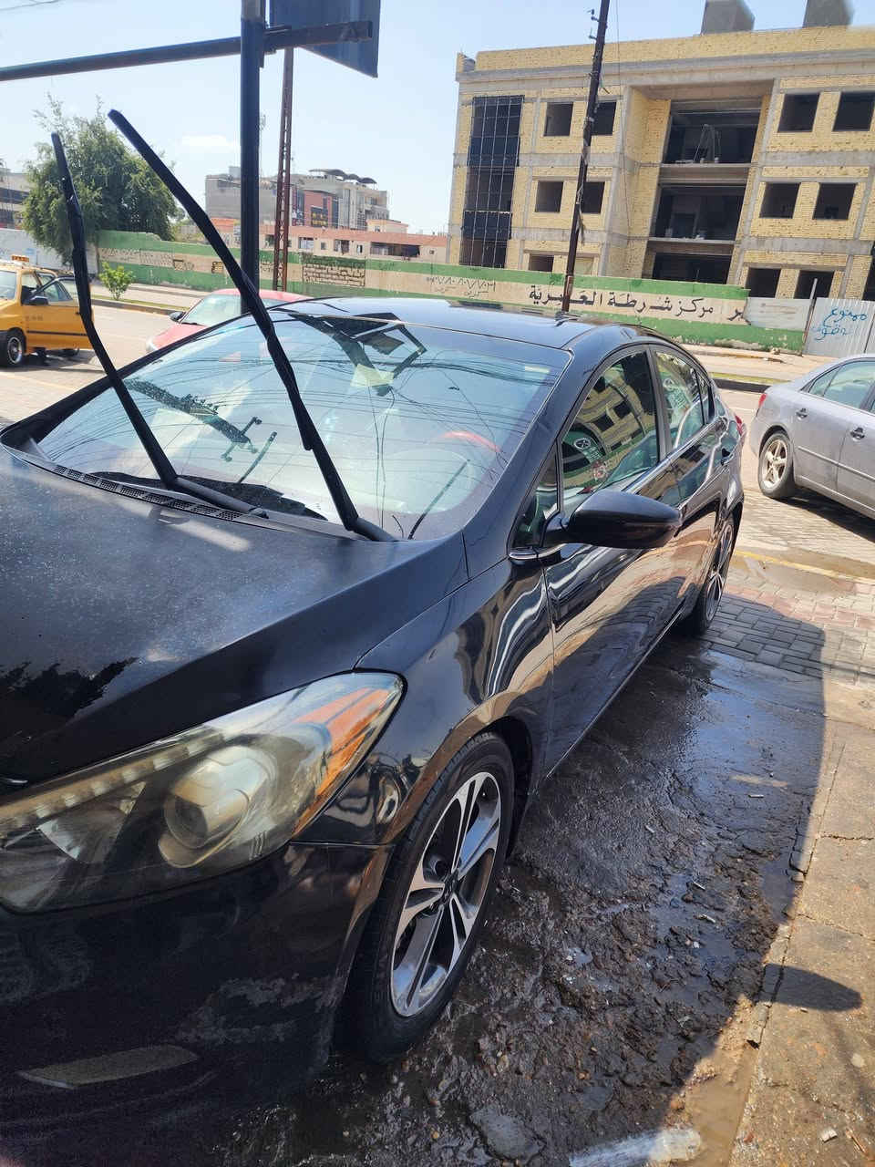 السلام عليكم فورتي 2015 فول مواصفات
بصمة فتحة سقف تحكمات كشنات كهرباء ترحيب تدفئة كشنات امامي خلفي وبعد بيها مواصفات
محرك 2000 gdi
تبريد قطعتين 
والسونار يبينلك شبيها 
بيها طعجين موضح بالصور 
السعر 105 وبيها مجال 
مكاني بغداد العامرية
للاستفسار الاتصال على الرقم
***********
