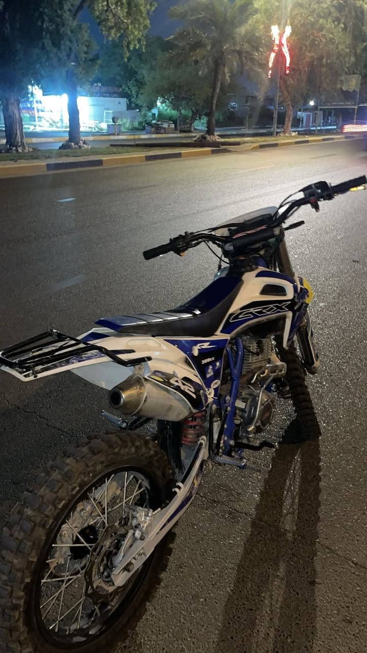 سلام عليكم قفاز crx300cc موديل 25 ماشي ٣٠٠٠ ودراجه نضيفه وحلوه وشلعه ومعدل صاروخ صارلها 4 اشهر عندي اخذتها زيرو مليون و750 الف رايد مليون 1300 وبيه مجال رقمي ***********
