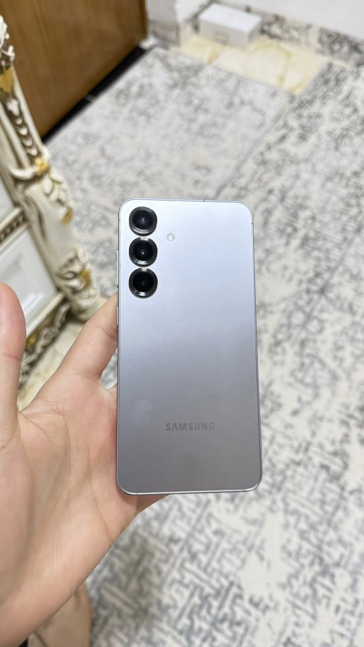 السلام عليكم
سامسونج s25 العادي 
نسخه صينيه روت عربي دبل خط 
ذكراه ٥١٢ نظيف ويا. شحنه اصليه 
السعر ٥٥٠ 
مكاني الأنبار توصيل موجود


**إذا كنت صاحب هذا الإعلان وتريد حذفه لأي سبب، رجاءا أرسل رسالة إلى الدعم الفني**