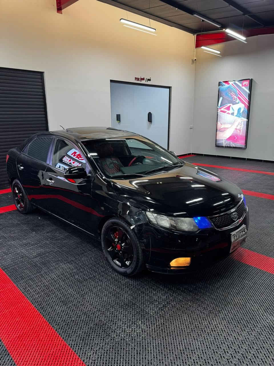 سلام عليكم سيراتو موديل 12 كفاله عامه من الصبخ والمعجون والضربه كير محرك مكفولات تبريد تدفئة حداديه كله جديد السياره مال جناي  فول مواصفات للاخير فتحه تحكم بصمة اشاير مري تبريد بيانو فول فول 
سعرها 93 وبيها مجال قليل رقمي ***********
