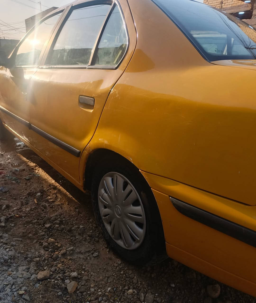 السلام عليكم
سمند ٢٠١٤
سنويه ل٢٧ 
مصفره ما عليه غرامات 
كير و محرك خير من الله 
بيه ملاحظة بسيطة. 
تبريد نقص غاز
بغداد الزعفرانية 
سعره ٣٠ و بيه مجال 
غير متواجد ع فيس اتصال
***********
