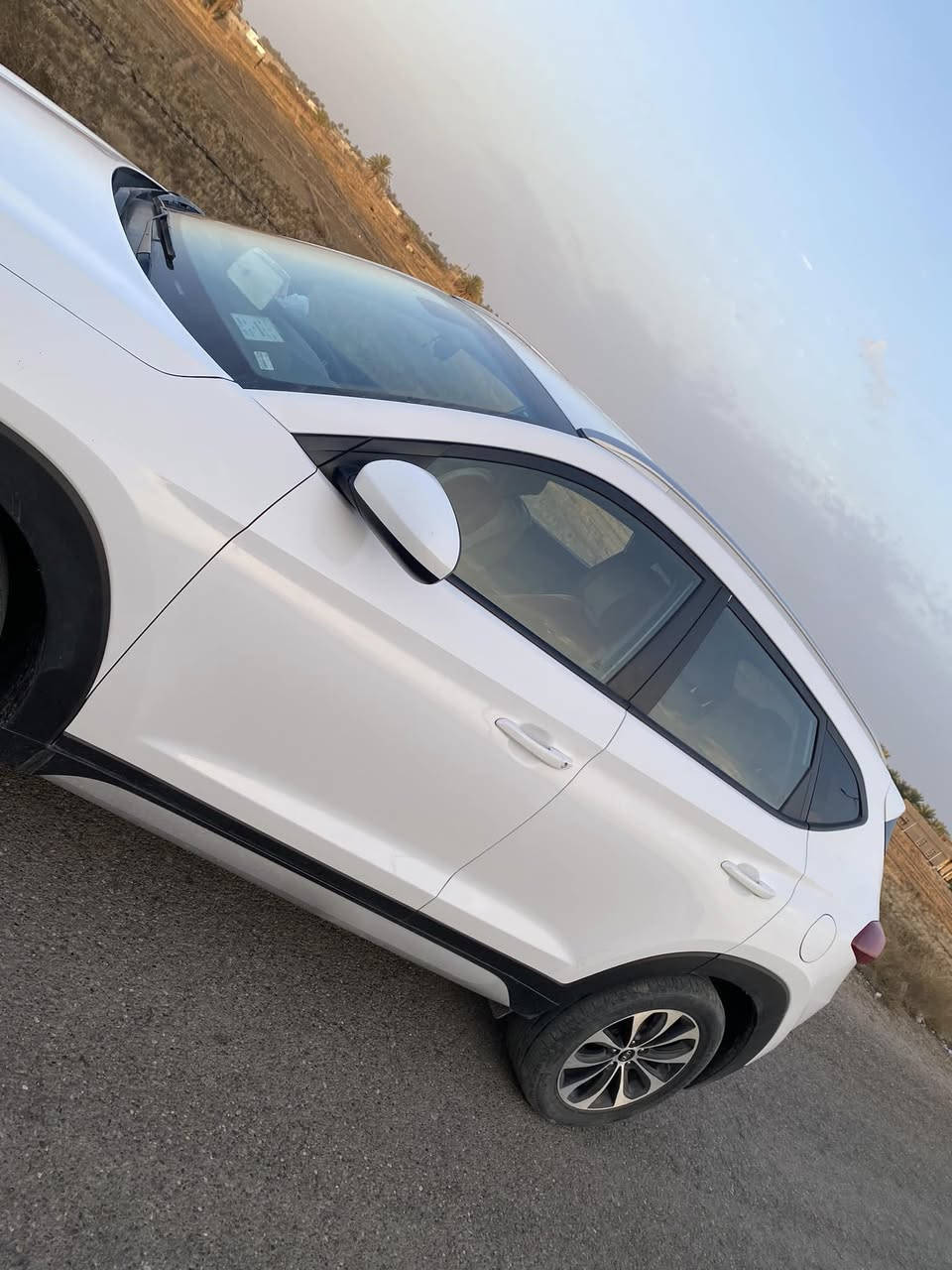 السلام عليكم 
للبيع توسان 2018 امريكي 
السياره مكفوله كفاله عامه من كلشي بيه نص شبر بالصندوق بارد فقط لا غير ذكرته للمصداقيه 
محرك 2000 
سنويه ورقم جديد تحويل ثاني يوم 
رقم انبار مكانه الانبار الرمادي 

السياره ماشية 90 الف حقيقي كلشي بيه على وضع الشركه مناقصه اي شي وبشرط على الفحص 

السعر 183 قفل 
للأستفسار على رقم 
  ***********
موجود واتساب او اتصال فقط
