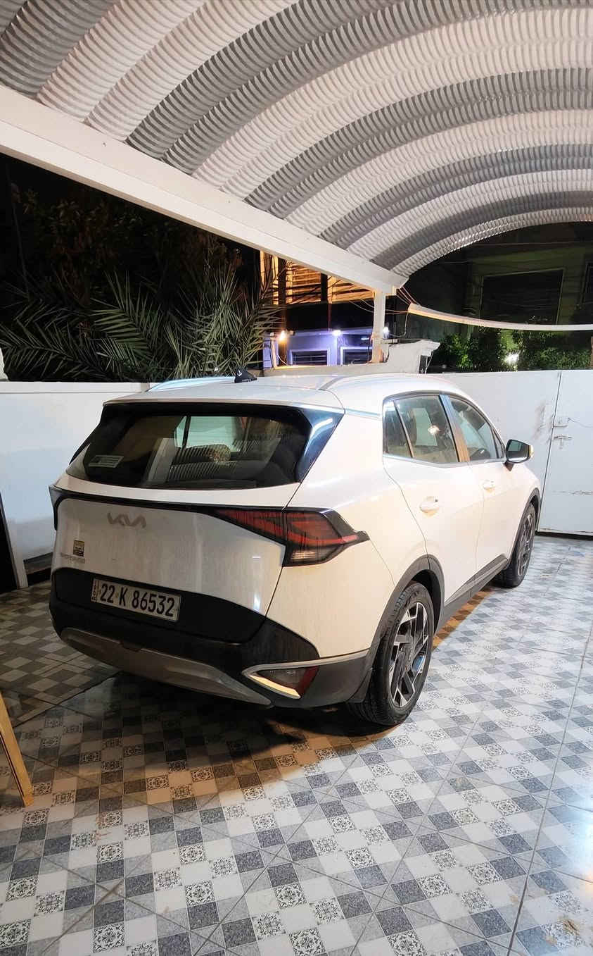 السلام وعليكم للبيع سبورتج 2024
رقم أربيل فول ماعدا البانوراما
تشغيل بصمة
تبريد قطعتين 
تحكم استيرين جهتين وشفتات 
نقاط عمياء ونظام الترحيب 
حساس أمامي خلفي وكاميرا 
كراسي كهرباء وتدفئه 
جنطه كهرباء ومانع انزلاق و أتو هولد ونزول منحدرات 
أنظمة قيادة ايكو سبورت سمارت نورمال 
شاحن لاسلكي 
محرك ألفين سمارت دوش 
السيارة مكفولة ماشية ٢١٠٠٠ ألف مكان السيارة بغداد 
السعر 228$
الاتصال ***********
