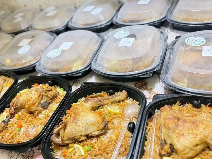 مساء الخير 
حجز مفتوح جميع لاكلات... متوفر توصيل داخل خالص 
تجهيز المجالس ....


**إذا كنت صاحب هذا الإعلان وتريد حذفه لأي سبب، رجاءا أرسل رسالة إلى الدعم الفني**