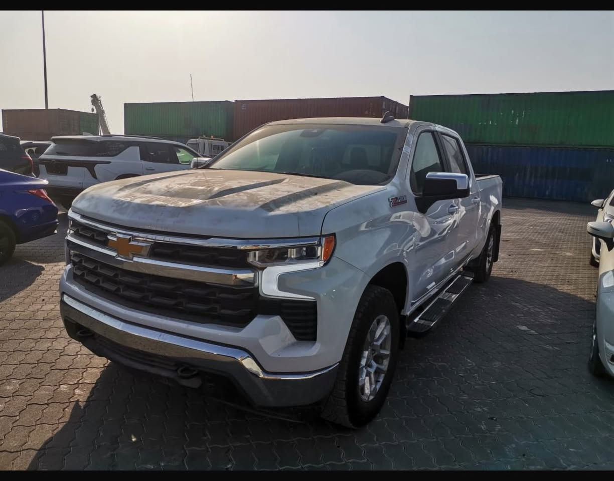 24 Lt
موصفات 
گيجات الكتروني
دشبول تاهو
4/4
شاشه جبيره
ماشيه 15 الف ميل
بجم كبس حادثها باب خلفي مبدل بلادي

330 
بدون رقم 
تترقم اربيل
***********
