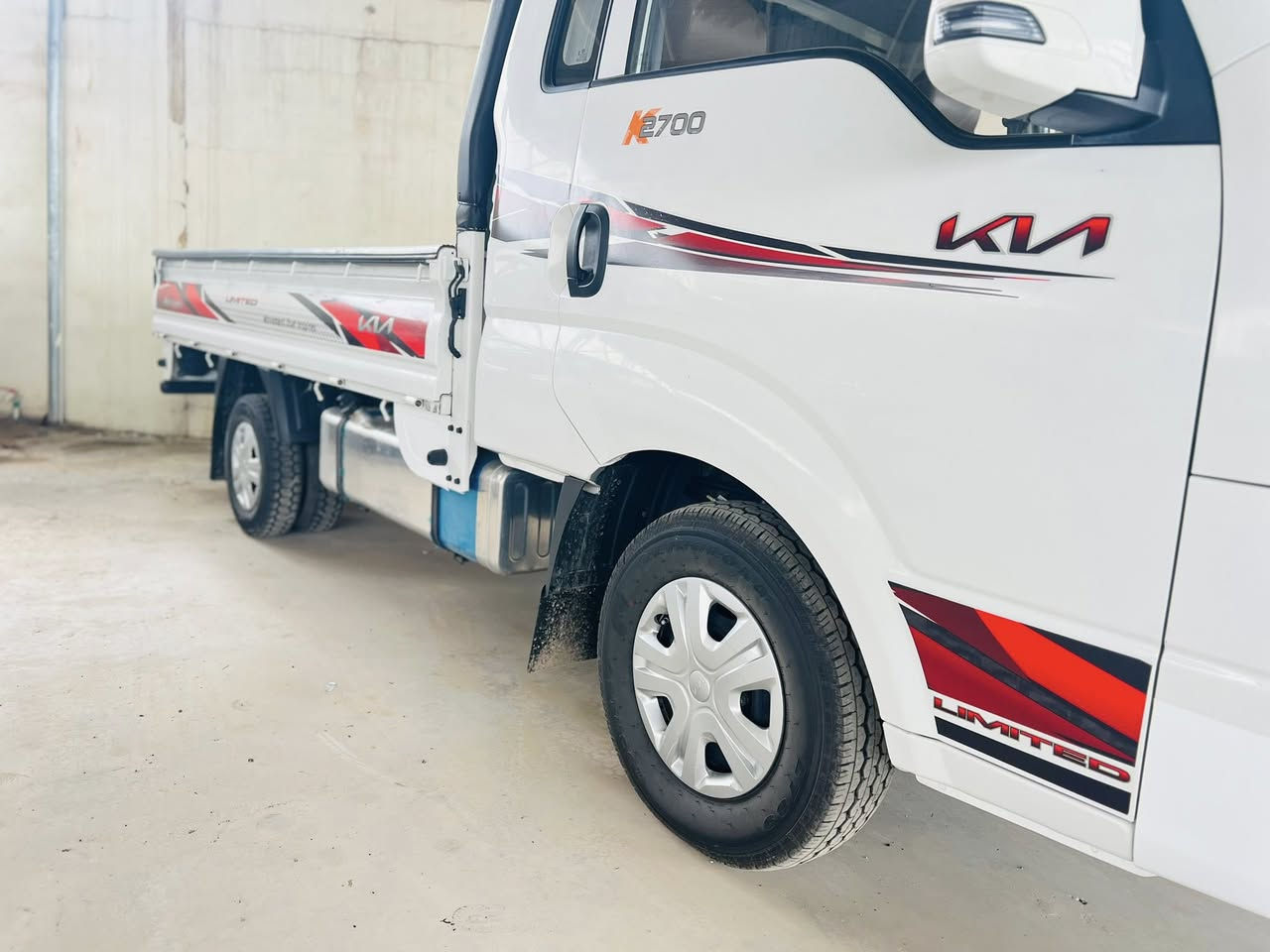 السلام عليكم  كيه للبيع مديل 22 مكفوله كفاله عامه رقم بغداد سنويه جديده  ماشيه  60   تحويل مباشر مكان السيره صلاح الدين الضلوعيه 
السعر عل رقم ***********  ملاحضه السونار  بيهه مفحوصه شاصي وكير ومحرك وكشر  خادم لجميع  اتصل ودلل
