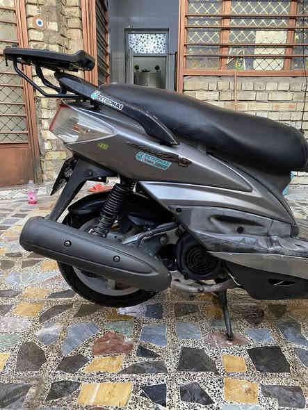 سكنس فحل ياباني
نوزل خطين ستاند حساس 
دراجه خير من الله مكينه ما مفتوحه جيب فيتر وتعال 
رايدهه ب 850 وبيهه مجال( ***********)
