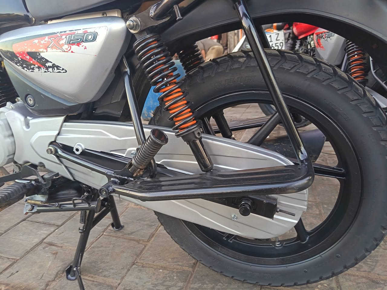 23 كلها جاهزه سلف وهندر دراجه تخبل واحلى من صور سعرها 1250وبيها مجال شراي ولحد يكول أوراقها سكنر مطابق مكفوله من كلشي كلها شهر وطلع فلوسه.. عنوان مدينه صدر *********** بس واتساب بس
