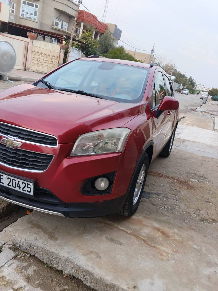 شوفرليت تراكس موديل 16 رقم سليمانيه انكليزي جديد بسمي سنويه لحد 31 سيارة حيل نظيفه شوفت عينك .. الضرر بابين وجامرلغ زائدآ امبدل كازكيت .. بس المحرك لا صرف لا بخار ولا تنقيص .. كلشي شغال بي .. رقم تلفون *********** كركوك, العراق
