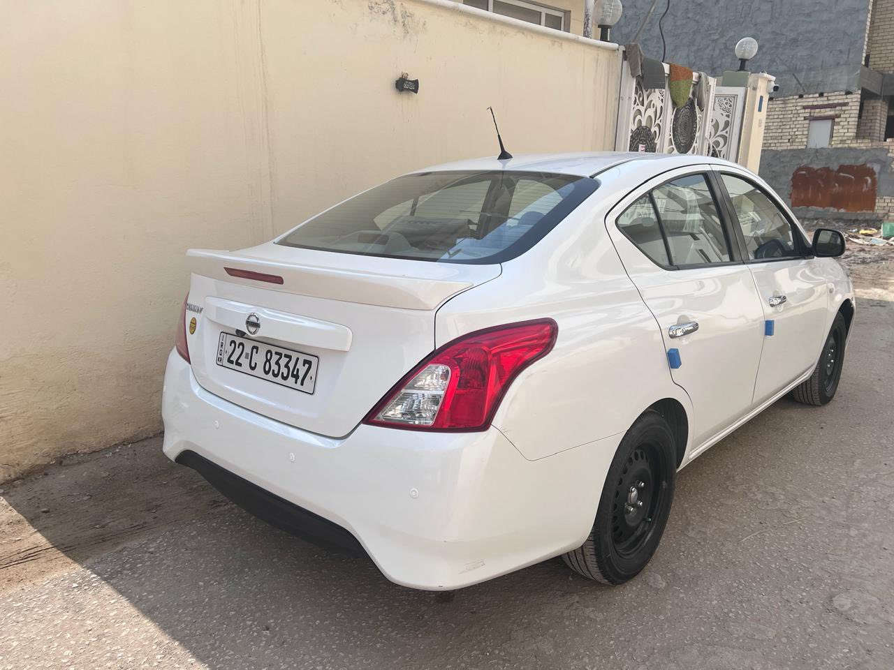 نيسان سني هندي موديل 23  كفاله عامه. السعر 125
***********
