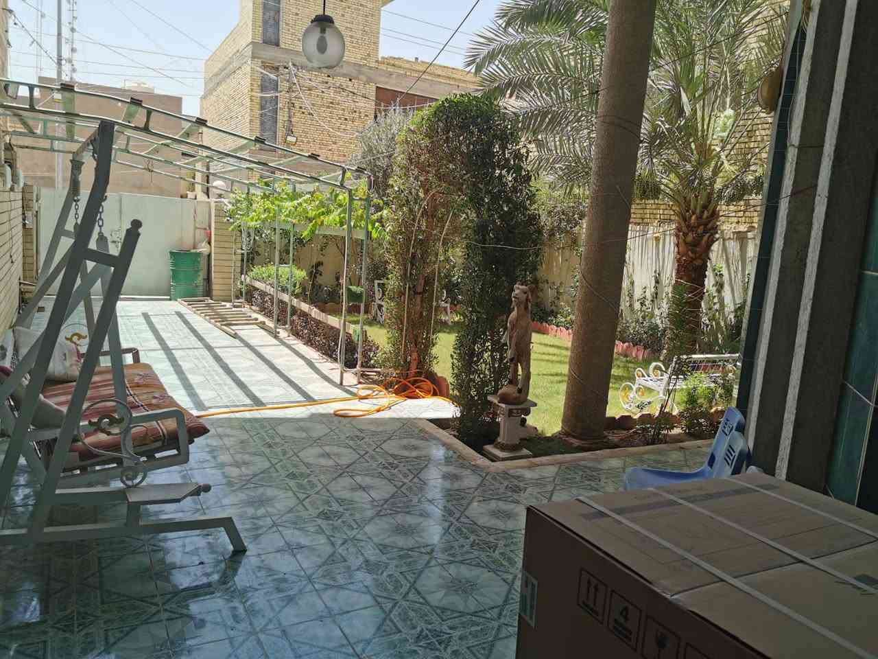 🏡 بيت للبيع – في منطقة الشبّانة قرب الفندق

📍 الموقع: الفرع المقابل لباب فندق تركي – ثاني بيت على اليمين.

المواصفات:

طابقين

استقبال + صالة واسعة

مناور كبيرة على طول البيت

مطبخ حار + مطبخ بارد

3 غرف نوم

2 صحيات

كراج يتسع لـ 3 سيارات

حديقة كبيرة

الواجهة: 10 متر

النزال: 25 متر

السعر ٦٥٠قفل 
✨ موقع هادئ وقريب من الخدمات – مناسب  الاستثمار البيت ثاني بيت عن الركن و ثاني بيت عن فندق كورمك التركي يصلح شركة او ستثمار او سكن للاستفسار أكثر *********** مساحة البيت ٢٥٠ متر طابقين
