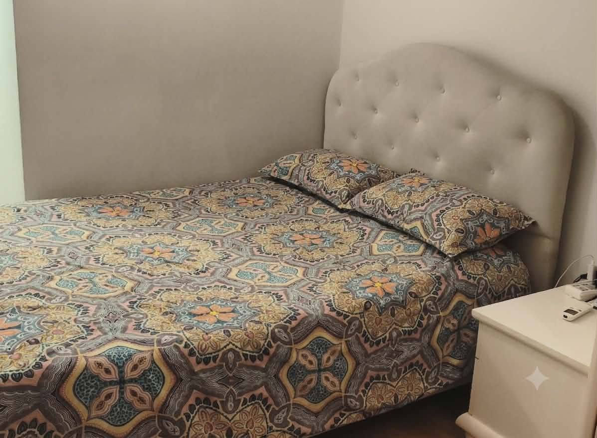 غرفه نوم تركي ماركة موندي  خمس قطع
450الف  وياها البردات مجانناً


**إذا كنت صاحب هذا الإعلان وتريد حذفه لأي سبب، رجاءا أرسل رسالة إلى الدعم الفني**