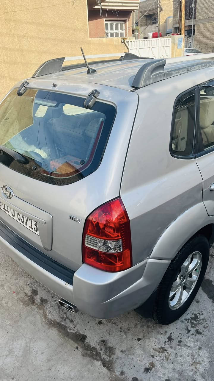 توسان 2009 
سيارة نضيفه مال جناي بيها كم قطعه صبغ ابيعلك صبغ عام 📍
مكينه وكير لا نضوح لا صوت لا مفتوحه 
صدر امامي وخلفي جدد 
تخم تاير جديد
فتحة سقف 
بلوجكتر زينون
رقم انكليزي 
تحويل ثاني يوم بأسمي 
القمارة جراد بسيط موضح بل صور 
______________________
بغداد مدينة الصدر
 الاستفسار *********** 
سعر 105 وبيها مجال قليل
