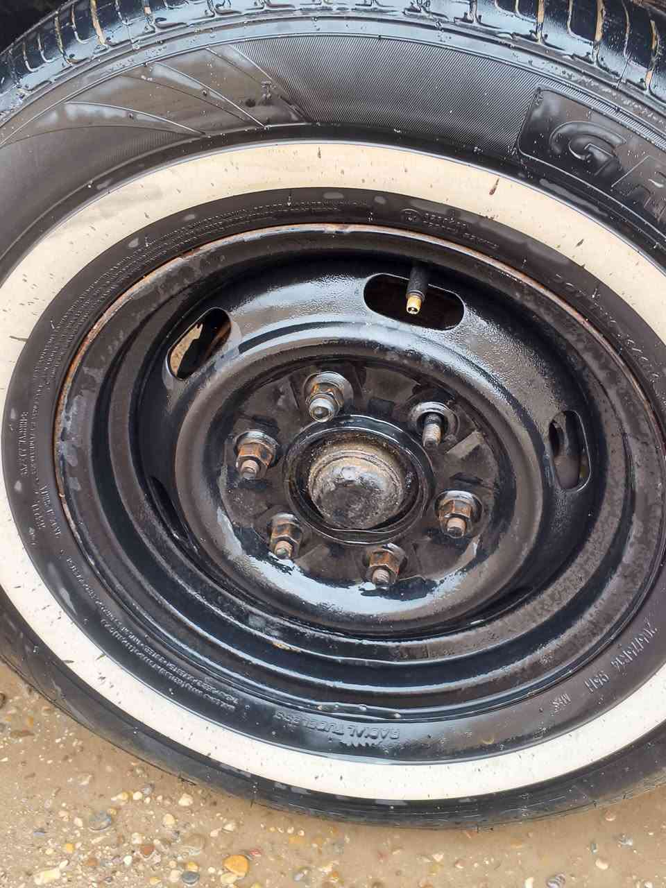 سلام عليكم كيه بستا موديل ٩٤ لون سلفر مصفره خط وبحث وغرامات تحويل ثاني يوم كير وصدر واكسل  وتخم تاير وباتري جديد سياره بس بيها بخار وهاذا رقمي ***********
