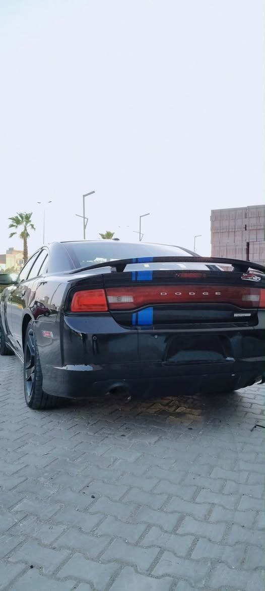 السلام عليكم
دوج جارجر Mopar edition 2011

لون اسود وخط ارزق بلادي 
ماشيه ٢٢٤٣٠٦ كيلومتر 

السياره مكينتها جديده مال موديل ٢٠٢٣ 
ومبدل وياها التفرعات مال مكينه كلها جديده 

السياره داخله صيانه كامله وكلشي متصرف عليها 
رقم بغداد جديد والسنويه جديده 
السيارة صبغ عام 

السعر 14،000$ وبيها مجال

للاستفسار / ***********
***********
