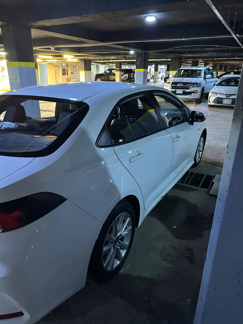 كورلا 2024 هايبرد وارد صيني الشكل الخليجي
السيارة استلام زيرو وحاليا ماشية 45 الف كم

محرك 1800 

رقم بغداد 

معروفة مواصفاتها

قيادة ذاتية

اوتو بارك

رادار 

وحساس وكاميرا خلفي

كشنات جلد 

الشاشة الكبيرة

السيارة سعرها 14500 وبيها مجال بسيط او مراوس حسب القناعة للتواصل ***********
