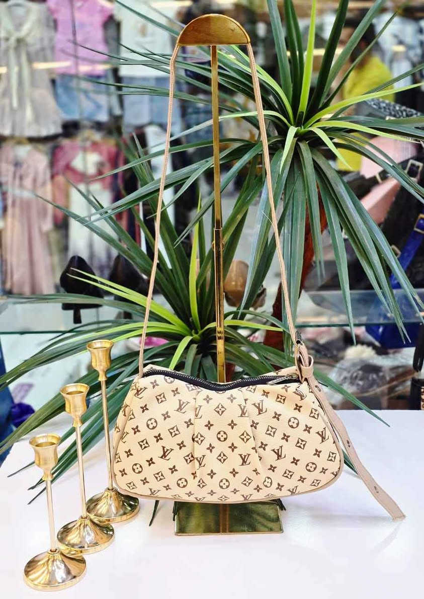 🧿 # وصلنا_حديثاً # 🧿 

✨✨#الموسم_الشتائي 2025💫

شوفولي جمال الحقيبة جلد حجم وسط 👌👌

👜🫡 ماستر كوالتي🫡👜

حمالة كتف 

الحجم وسط الشطره, ذي قار


**إذا كنت صاحب هذا الإعلان وتريد حذفه لأي سبب، رجاءا أرسل رسالة إلى الدعم الفني**