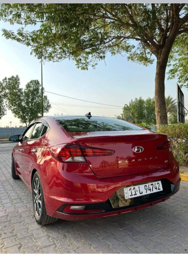 السلام عليكم
النترا موديل 2019
للبيع فقط بدون مراوس سياره جديده مال جناي
حادثها مال امريكا فقط بنيد شويه بالحافه ومصبوغ يعني قطعه وحده بس البنيد بدون دواخل سياره جديده وخير من الله 
بدون نواقص جاهزه كيرها At ماشيه 67الف ميل 
مواصفاتها معروفه شاشه جبيره كاميرا 
فول تحكم ستيرن نقطه عمياء 
رادار امامي وخلفي وجانبي 
تحديد مسار توقف ذاتي 
العنوان بابل المسيب الاستفسار 
*********** واتساب او اتصال 
السعر 140 وبيها مجال
