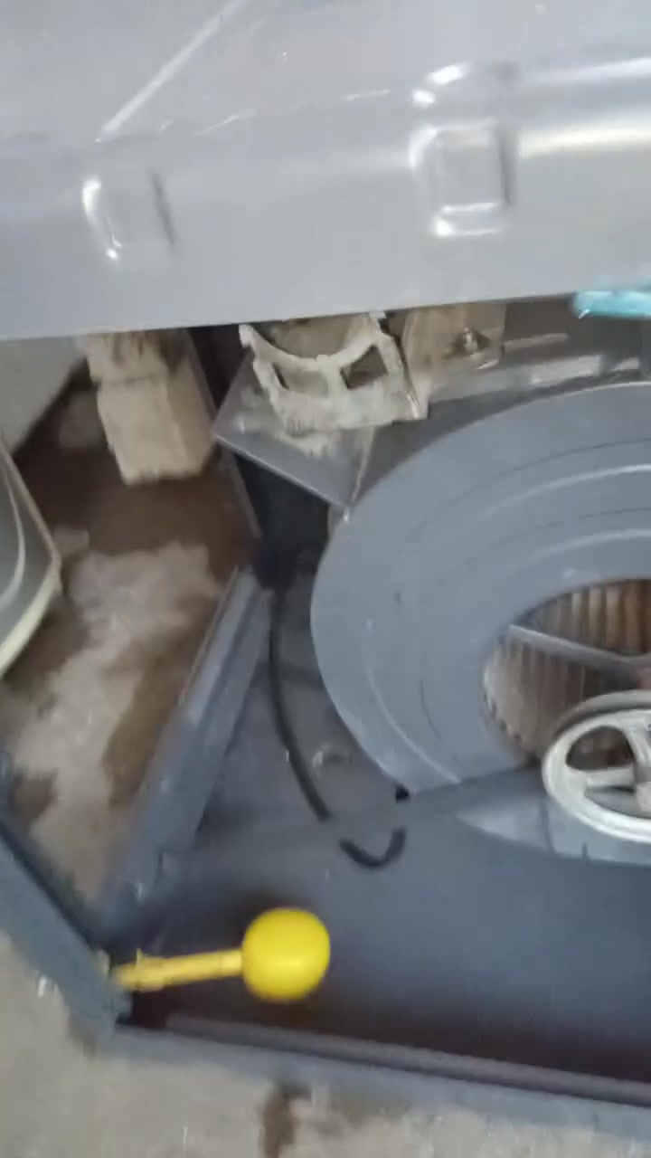 هيكل مبردة نضيف ابليت ثقيل بس يعوزو ماطور وحلفه السعر 35  وبيها مجال. العنوان  حي البكر


**إذا كنت صاحب هذا الإعلان وتريد حذفه لأي سبب، رجاءا أرسل رسالة إلى الدعم الفني**
