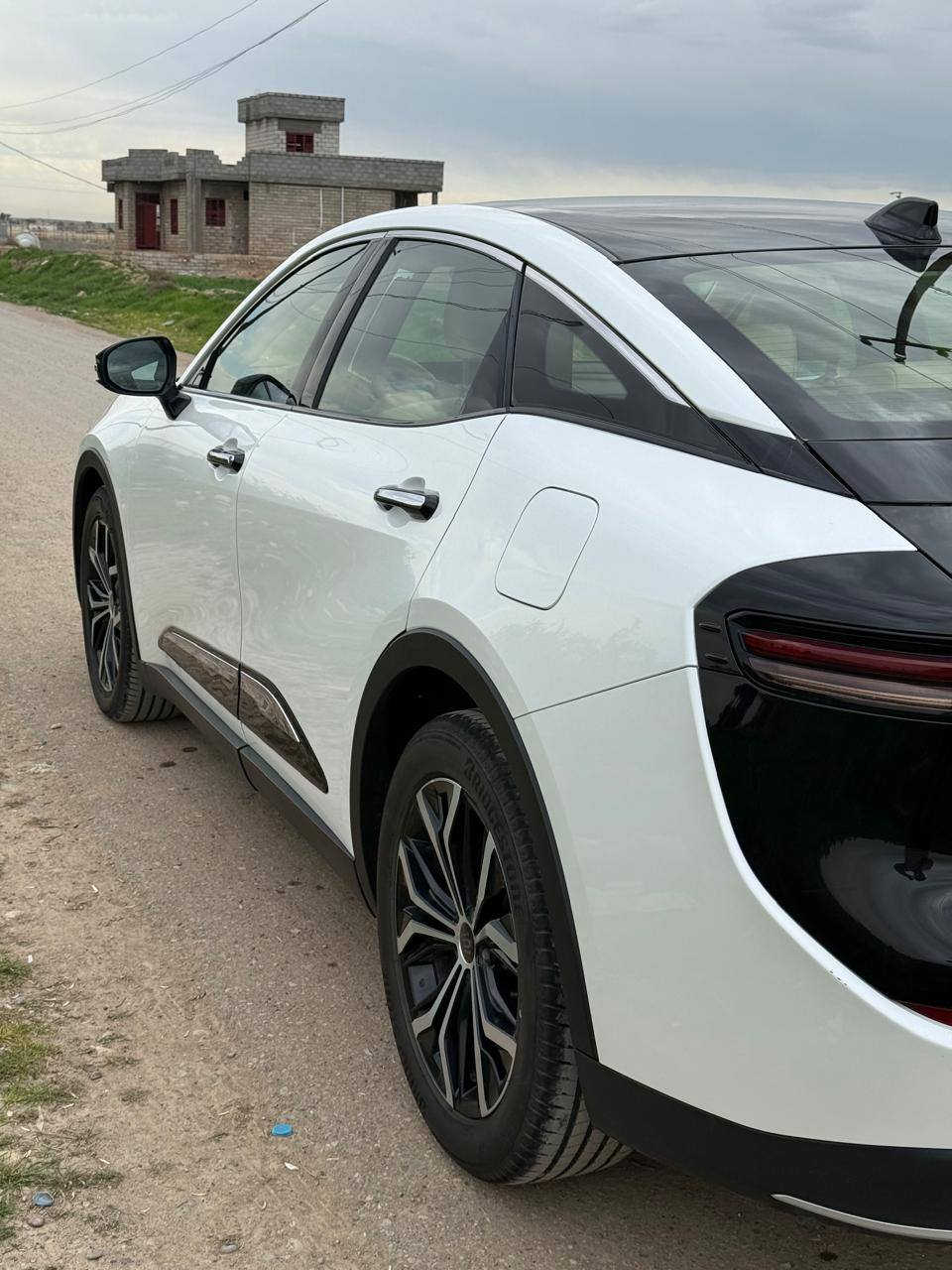 كراون تويوتا 2023
خليجي مواصفات limited 
كاميرا 360 
مراقبه النقطه العمياء 
تنبيه الخروج عن المسار 
 تثبيت سرعه 
 مقاعد تدفئه تبريد
كار بلاي واندرويد اوتو
فتحه سقف 
مرايه جانبيه كهربائيه 
نظام فرمله الطوارئ 
قفل ابواب مركزي 
رادار 
بصمه 
 ذاكره مقاعد
تحذير من الاصطدام الامامي 
مثبت السرعه التكيفي
ماشية 56000 
السعر 35000  وبيها مجال 
للاتصال  ***********
