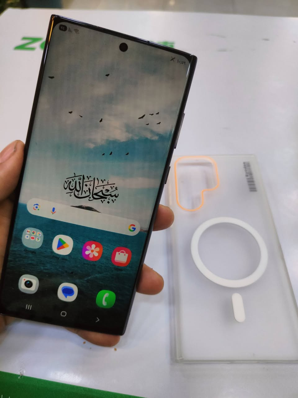 السلام عليكم شباب عندي سامسونج S22 الترا للبيع 
ذاكره 128
مستبدل شاشه وضهر اصليات على ايدي
لبصمه شغاله
سعر 375 الف وبي مجال
مكاني الفلوجه
تواصل: ***********
