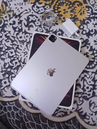 ايباد 11 برو • مكفول • بصره حي الصدقاء
