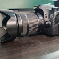 كانون 70D • عدسة 18-135 • كامل الملحقات