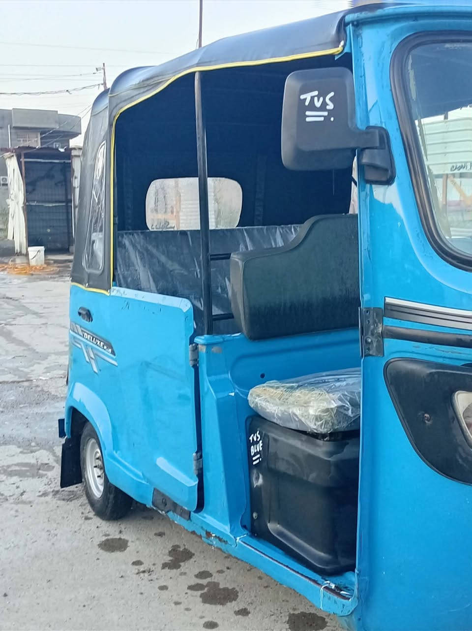 سلام عليكم
تيفي اس رقم بغداد 
مكينه مكفوله
كشر مكفول ما عده طخه ع كد جف بلغد ليمنه 
ما نقصه برغي كلشي جديد بيه 
محوره صوت ودبل تخم تاير جديد 
مكاني بغداد محموديه اي ستفسار 
***********
