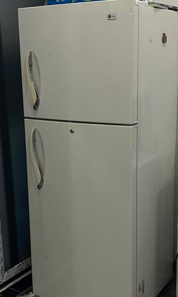 مابيها اب عيب سعرها 300 LG هواء
اربيل هفلان 
للي يريدها خاص


**إذا كنت صاحب هذا الإعلان وتريد حذفه لأي سبب، رجاءا أرسل رسالة إلى الدعم الفني**