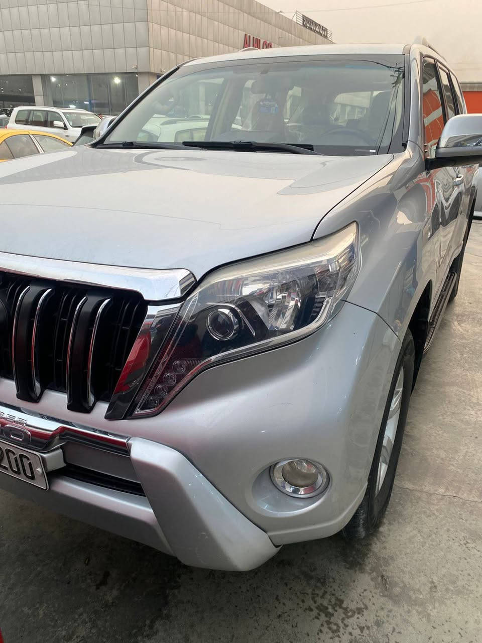 السلام عليكم برادو رصاص بغداد تي اس بدون صبغ جديده السيارة خليجيه ٦ سلندر فتح كراسي كهرباء جلد باب خلف السائق مفتوح موديل ٢٠١٤ السعر ٢٩٠ ورقه هاتف***********
