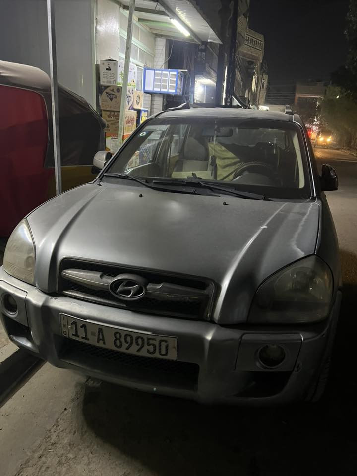 السلام عليكم ورحمة الله للبيع توسان خليجي موديل 2006 كفاله عامه لا بارد ولا صبغ حته الدعاميات محرك ٢٠٠٠ دوش  ماشيه ٧٠ الف سعرها 100 ورقة  وبيها مجال  مكان السياره بغداد الامين الثانيه الشراي يتصل على الرقم
‭0781 115 3019‬
