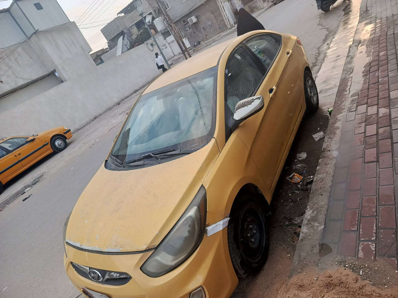 اكسنت 13 للبيع وارد امريكي مبدل جاملغ وبنيد السعر 75 مكاني الدورة ***********
